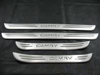 Toyota Camry V30 (02-06) накладки порогов дверных проемов, из нержавеющей стали с надписью CAMRY.