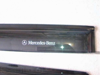 BMW X5 (2000-2006) дефлекторы окон с хромированным логотипом